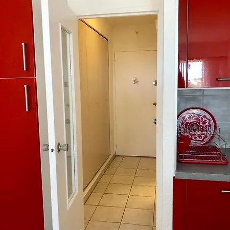 Apartmán Cap Capistol Avec Terrasse, Vue Port *